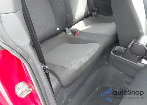 2013 Volkswagen Beetle 2.5L Entry z USA, uszkodzony, nr VIN 3VWFP7AT8DM661203